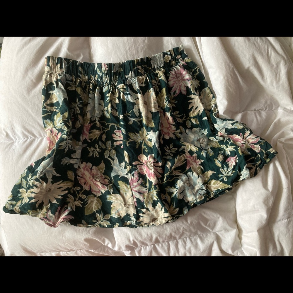 Vintage floral mini skirt